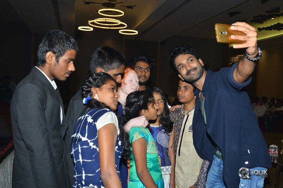 Neevevaro-Movie-Press-Meet-Photos